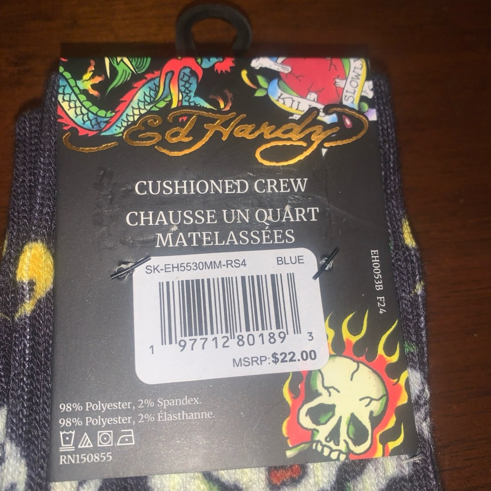 Ed Hardy Men's Crew Socks 2-Pack Multicolor Polyester, Cushioned, Sizes 6-12 - Picture 6 of 8